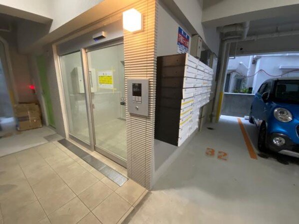 赤嶺駅 バス9分  具志営業所下車：停歩7分 6階の物件外観写真